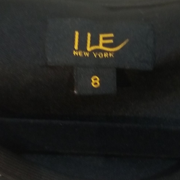 Hot pink and black dress - Picture 2 of 5